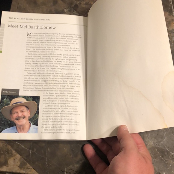 Second Edition, All New Square Foot Gardening Book - Picture 3 of 6